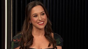 Lacey Chabert sits down with E! News to talk about her upcoming Hallmark Christmas movies plus her new line of limited edition Glade candles! | E! News