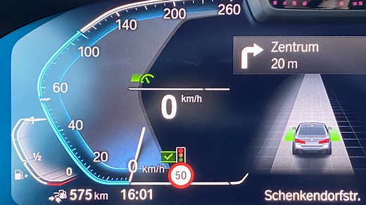Ampelerkennung ausprobiert: BMW hält künftig automatisch an roten Ampeln