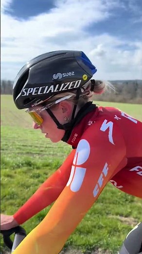Easy ride #itallstartswithdreaming #womancycling #demivollering #easyride #cycling