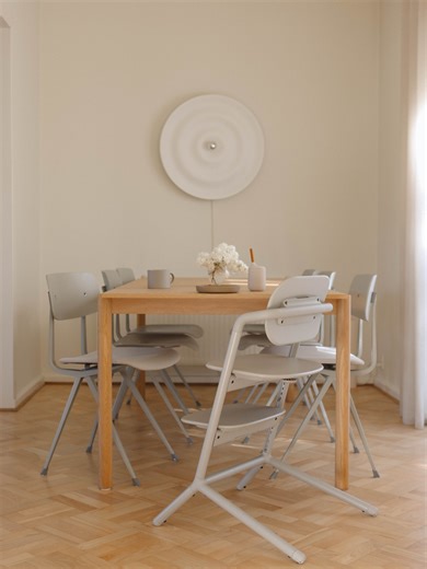 The CYBEX LEMO high chair is designed to grow with your family from birth up to 99 years – adjustable in height & depth with just one hand, it makes everyday moments effortless! #CYBEX #CYBEXFamily #CYBEXLemo #home