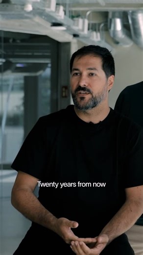 Narcís, Oriol, and Jonatan, founders of Tema Studio (@tema_studio), share how they shaped Totogi’s Mobile World Congress 2025 stand using Protopixel tools for dynamic lighting to create a calm, warm, and subtly unexpected environment. For them, the future of lighting lies in lighting control —and we couldn’t agree more. — Protopixel presents: Visiones de Luz A series of conversations with architects, designers, and industry leaders, offering fresh perspectives on what it truly means to build wit