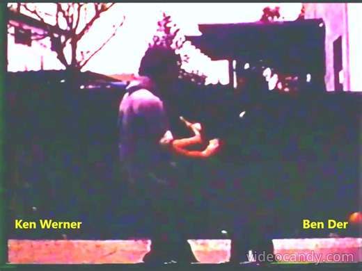 Flashback from the ’70s: Sifu KEN WERNER — pioneer of Leung Sheung Wing Chun in the Greater Florida region — practicing Chi Sau with his teacher, Sifu Ben Der. Standing only 5'3", Sifu Ben often joked about his student’s 6'3" strong frame and the unique challenges it brought to their training. Classic old-school energy!🔥 | Worldwide Leung Sheung Tong Wing Chun Confederation 《世界梁相堂詠春同學總會》