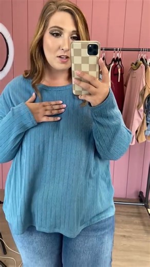 🚨MAJOR MARKDOWN!🚨 This DD Design top will not last much longer! Snag just in time for cooler weather!🍂❄️ S-3XL, 4 colors Shop here: https://discountdivas.com/products/id/68680 Available in Small, Medium, Large, XL, 1XL, 2XL, 3XL (Burgundy, Brown, Cream, Blue) Regularly 30, on sale for 24! Erin is 5'8, 36C bra, typically wears size L/XL in tops and 14/15 in denim. Wearing size XL Features: Round Neck, Long Sleeves, Ribbed Medium Measurements: Bust- 50"/ Length- 25 " 2XL Measurements: Bust- 60"