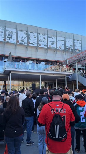 San Francisco Giants Baseball: Fans Unite!