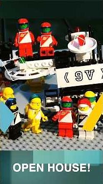 Futuron Lunar Transporter Patroller! 🚀 “Open House” with LEGO Set 6770