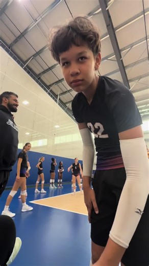 not my problem🤷‍♀️🤷‍♀️#nycvba #leximoorevolleyball #tallgirl #blowthisup #clubvolleyball