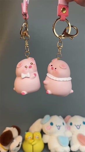 All girls like new lockets, they look beautiful.