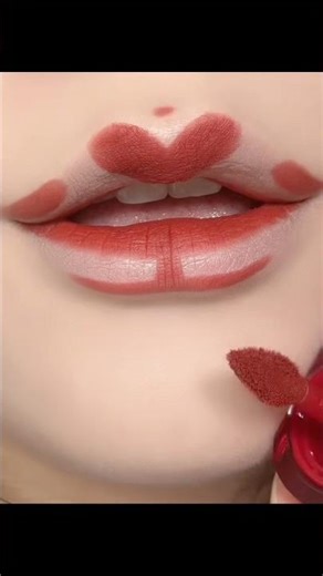 Perfect Red Lips in 3 Steps