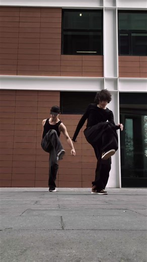 dance challenge with @Yalax 🤝 . . . . #zyxbca #challenge #dontoliver #sensual #dancer