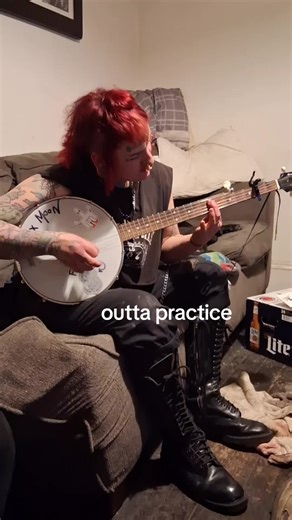 Tinkering with My Banjo: Messy Lina Blues
