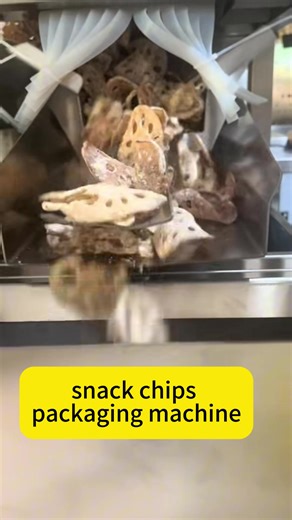 simple design good working vffs dry lotus root slice snack chips packing machine #snackpackagingmachine #packagingmachine #chipspackingmachine #foodpackagingmachinery #factory
