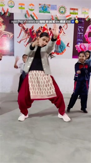 स्कूल टीचरऔर छात्राएँ ब्लू eyes yo yo ki फ़न viral डांस🧿😅part_3 #youtuber #dance #dancerlife #song