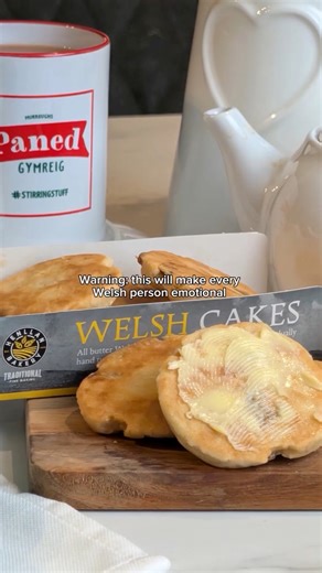 If you’re going to Make it Welsh this St. David’s Day…🏴󠁧󠁢󠁷󠁬󠁳󠁿 Warm Henllan Bakery Welsh Cakes 🤍 Add a generous swirl of Shirgar butter 🧈 And pour yourself a proper mug of Welsh Brew Tea ☕️ Now that’s how you #MakeItWelsh ❤️ #carucymrucarublas #lovewaleslovetaste #fooddrinkwales #gwnewchynGymreig | Henllan Bakery