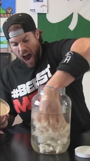 LA Beast vs Hot Ice… this is chaos 💀 #JoeBartolozzi #Shorts #Funny #Reaction #Gaming #Commentary