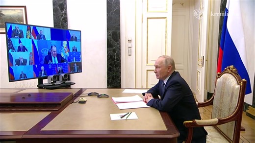 Putin đã tổ chức một cuộc họp khẩn với các thành viên thường trực của Hội đồng Bảo an. Trong cuộc họp, họ đã thảo luận về vấn đề Nga tham gia vào việc xây dựng một thế giới đa cực.  Đăng ký nhận tin tức | Nước Nga Infor | Facebook