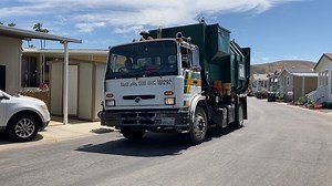 【垃圾回收】Mack侧装压缩式垃圾收集车在加州工作_哔哩哔哩_bilibili