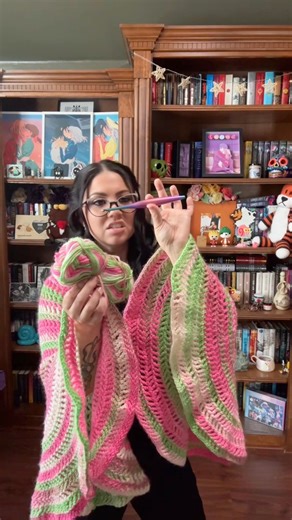 Nothing too crazy 🤷🏻‍♀️ hook from Furls Fiberarts This top is HEAVILY free handed on an existing pattern that I found on Etsy by VScarlettCrochet, it’s called “Groovy babe bell sleeve crop top” #crochet #crochettop #bellsleeves | Hooks & Twists