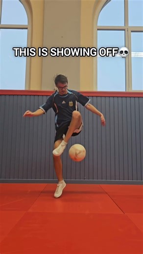 ⚽️Just showing off🤣#shorts #youtubeshorts #football #skills #viralvideo #fyp #viral #reels #usa