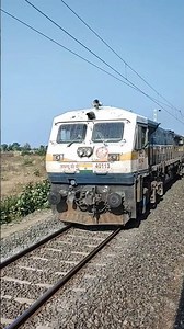 WDP 4 Diesel locomotive engine तिरुपती सुपरफास्ट एक्सप्रेस ट्रेन #train #travel #viral #short