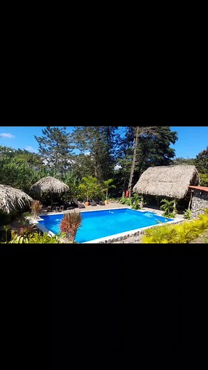 Cabañas de montaña en Cartago con piscina temperada