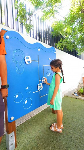 Lycée Français de Saint-Domingue on Instagram: "¡Vengan a descubrir nuestro colegio! 📢 Puertas Abiertas Viernes 12 de diciembre El Liceo Francés de Santo Domingo 🏡 se complace en invitar a las familias 👨‍👩‍👧‍👦 dominicanas 🇩🇴 francesas 🇫🇷 y de otras nacionalidades 🌎 con niños nacidos en 2023 o antes a su: 📌 Puertas Abiertas 📆 Viernes 12 de diciembre de 2025 ⏰ 7:30 de la mañana Si tienen previsto matricular a sus hijos en la escuela infantil en septiembre de 2026, vengan a descubrir n