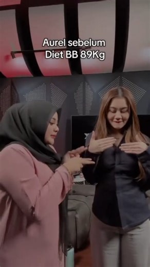 Rahasia Diet Sehat Bersama Fauziyah on Instagram: "Aurel Hermansyah menceritakan perjalanan dietnya, dan pada saat itu dia mulai diet ketat dan hasilnya nihil tanpa perubahan, ternyata rahasiannya mudah banget ketika dia menemukan produk dari @fauziyahillaryofficial gak butuh waktu lama dia langsung berubah total Coba bayangin dulu deh..⁣⁣ ⁣ Mulai dari 10 hari ke depan ini yang terjadi dengan kamu:⁣⁣ ⁣ ✓ Baju lama yang dulu kekecilan muat lagi⁣⁣ ✓ Kaki yang dulu sakit sakitan udah gak lagi⁣⁣ ✓ D