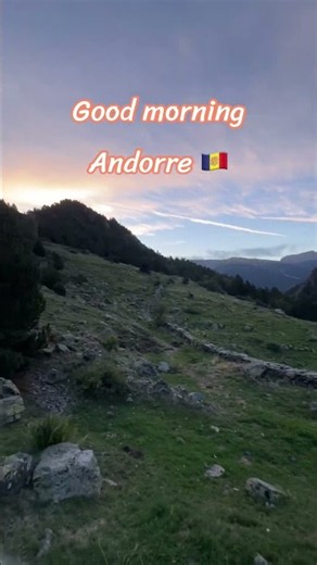 UNE NUIT CHEZ LES HOBBITS 💚
