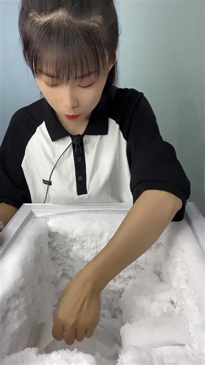 Indulge in Crunchy Freezer Frost Eating ASMR