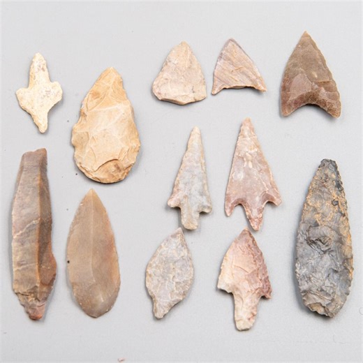 Set of 12 Neolithic Flint Arrowheads – Sub-saharan Africa – C. 7000 BC - Etsy