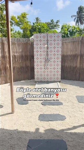 🌌Tavanı gökyüzü olan bir duş hayal edin.