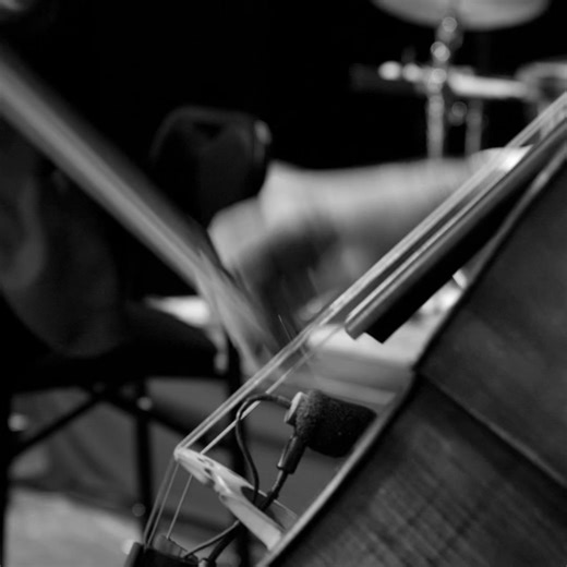 12 reactions |  HUDBA, KTERÁ PROBOUZÍ EMOCE Klasická hudba, rock i filmové melodie v originálním provedení čtyř smyčců. Jemnost, síla a humor na jednom pódiu. To je naše koncertní show, která vás nenechá chladnými. Přijďte si užít večer plný hudby, která vás bude bavit i dojímat.  10. 12. Znojmo ️ Vstupenky jsou v prodeji. Zajistěte si své místo včas. | Prague Cello Quartet | Facebook