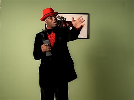 Outkast - Hey Ya! (Official HD Video)