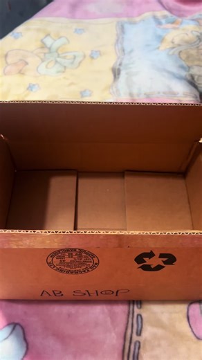 Unboxing the Latest Gift Box from Abshop