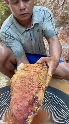The biggest gold nugget discovery I've ever found #biggestgoldnugget #goldnugget #golddiscovery #discovery #gold #goldmining | Nepri Andries