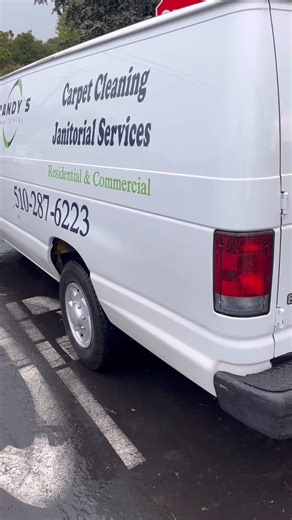 We’ve been on a roll with our ⭐⭐⭐⭐⭐ reviews lately! We now have 33 Five Star Reviews on Yelp. Thank you for the trust and support! 🙌 | Randy’s Janitorial