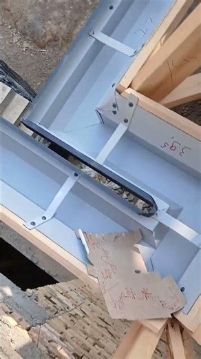 Secret Gutter Layout Hack! 🛠️#CarpentryTricks #RoofingPro #ConstructionHack
