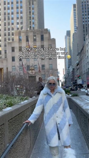 filming in public be like #whoopsie #indiepopartist #popsinger #singersongwriter #lanadelrey