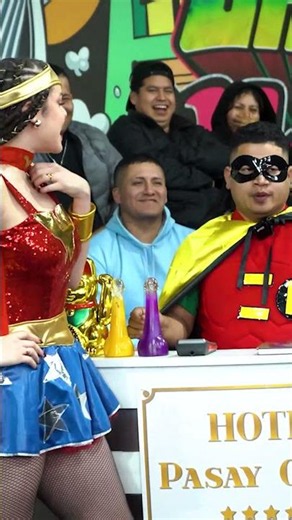 shirley llega al hotel de batman y topito robin hace escena de celos! 😱💔