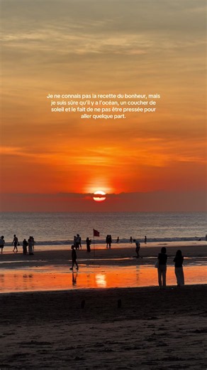 Coucher de soleil, océan et moment sans hâte