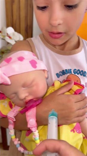 A BEBÊ REBORN DE SILICONE SÓLIDO NÃO LEVOU A INJEÇÃO #shorts