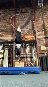 Upside down 🙃 #circus #aerial #upsidedown #acrobatics #contortion