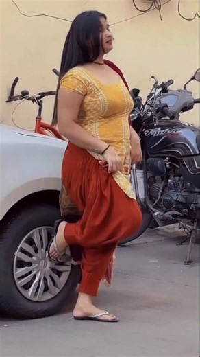 Ram lohia💪 on Instagram: "Apki farmis ❤️ #video #comedy #dance #ᴛᴇʀɴᴅɪɴɢ #viralvideos"