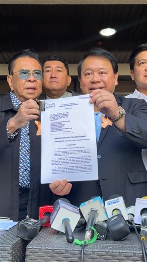 LIVE | Duterte allies file impeachment complaint vs President Bongbong Marcos Around 2 p.m. this afternoon, a group of well-known critics of President Marcos Jr. and supporters of the Duterte camp arrive to file an impeachment complaint against the President. Among the complainants are former congressmen Mike Defensor and Jacinto Paras, Atty. Ferdinand Topacio, and other former officials. | via Marianne Enriquez | News5