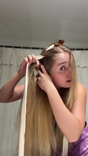 Respuesta a @Sofi Waissbluth tutorial medio largo pero les juro que vale la pena, esta técnica nunca me falla :) #heatlesscurls #tutorial