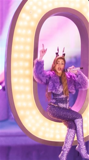 Gazelle ist nicht zu stoppen! 🐾✨ Ihr Song „Zoo“ gesungen von Shakira aus dem Soundtrack von „Zoomania 2“ liefert dir tierisch gute Vibes. Jetzt reinhören! 🦊🐰🎶 Disneys Zoomania 2 jetzt nur im Kino. | Disney