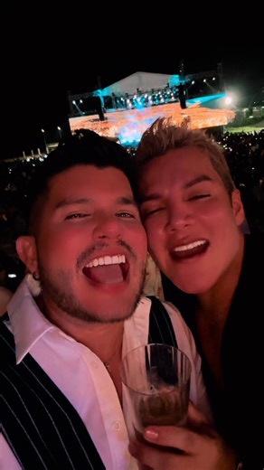 @BARTOLOME Siempre he pensado que los cumpleaños son fechas especiales. No solo celebramos el día en que llegamos a este mundo, sino también todo lo que hemos vivido desde entonces. Amore mío, estoy tan feliz de que nuestros caminos se cruzaran en este día, quiero desearte lo mejor que la vida tiene para ofrecerte. Que Dios te llene de salud y prosperidad, porque realmente lo mereces. Admiro cómo te esfuerzas cada día por salir adelante, y eso me inspira tanto. Te amo con todo mi corazón. #happy