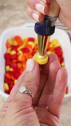 Mini macarons are my obsession!!! | Pies and Tacos