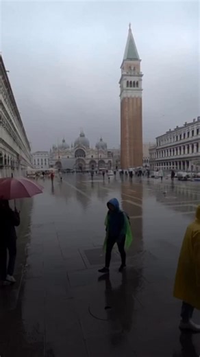 “Venezia Fluida” Sabato 24 gennaio 2026 lezione di acquarello con Igor Sava Vicolo di Bovari 7A, Roma Per info: 3924155834 | Villa Bianca Art Residence