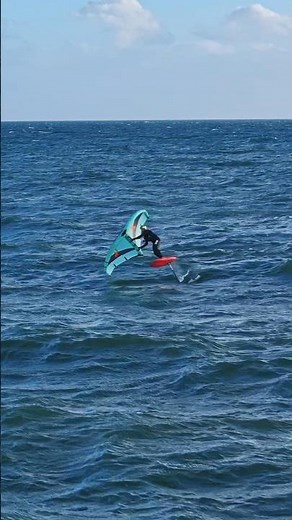 wing foil surf and carving 360 🌊#foiling #wingfoil #wingfoiling