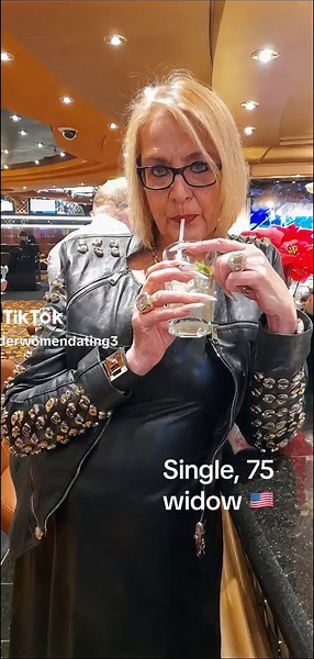 #seniormatch #olderwomen #singlewoman #lookingforlove #over65